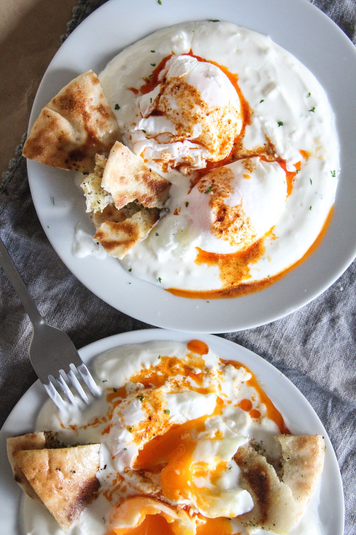 Cilbir – Turkish Poached Eggs in Yogurt