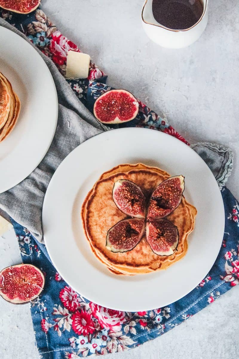 fig with pancakes