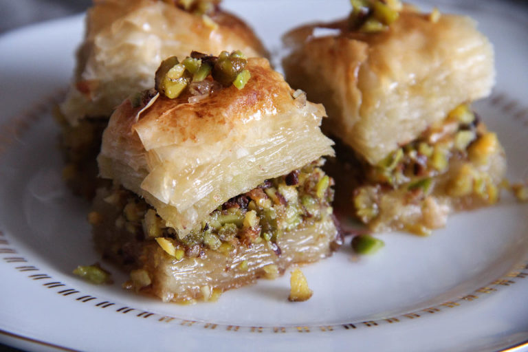 Turkish Baklava | roamingtaste.com