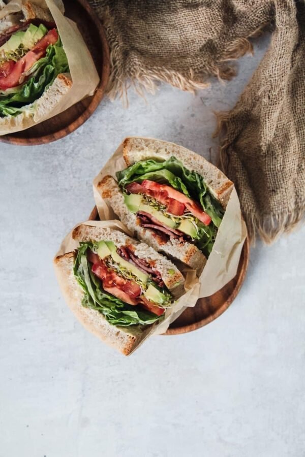 BLATS Sandwich - roamingtaste.com
