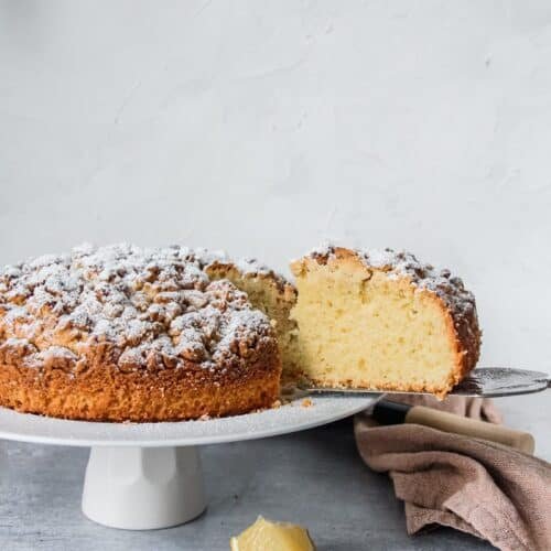 Olive Oil Cake - roamingtaste.com