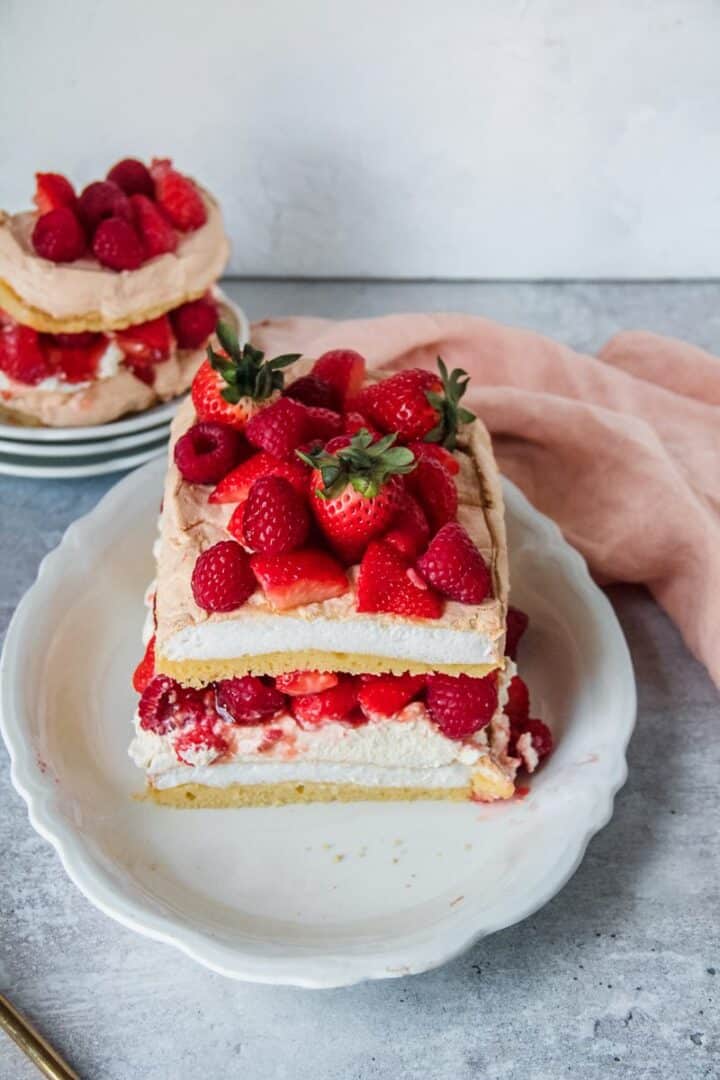 Swedish Meringue Cake - roamingtaste.com